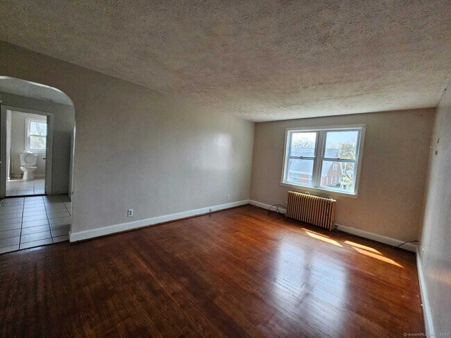 Photo - 715 Burnside Ave Unit 2W