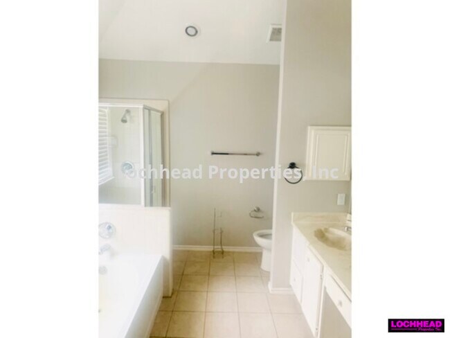 Photo - ******3 BEDROOM HOME LOCATED IN THE SPRING...