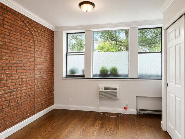 566 Hudson St Unidad 1