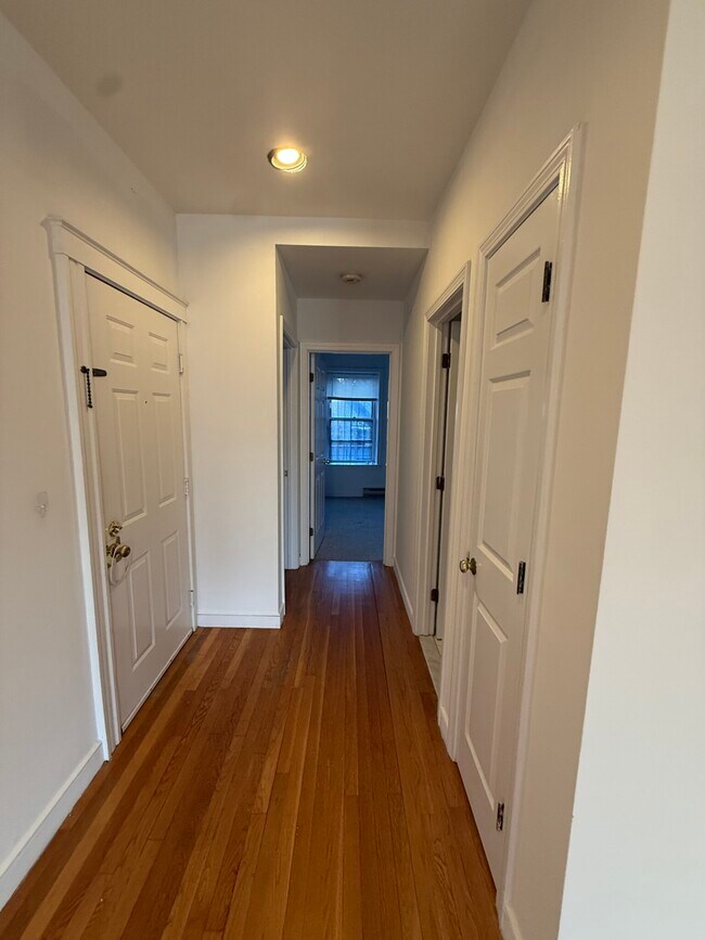 Photo - 1724 Washington St