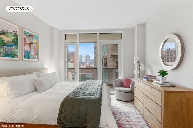 Photo - 505 W 43rd St