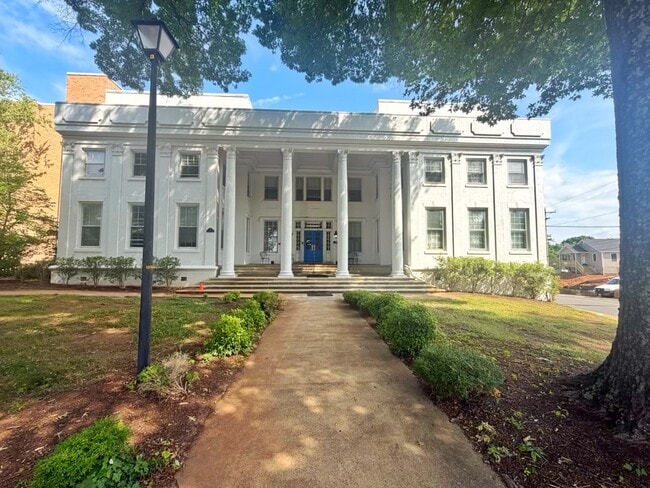 Main Photo - Elora Gardens Lynchburg
