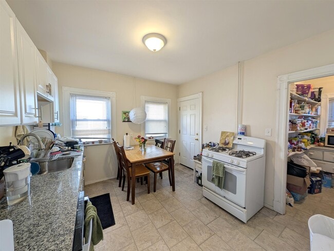 Photo - 300 Boston Ave Unit 2