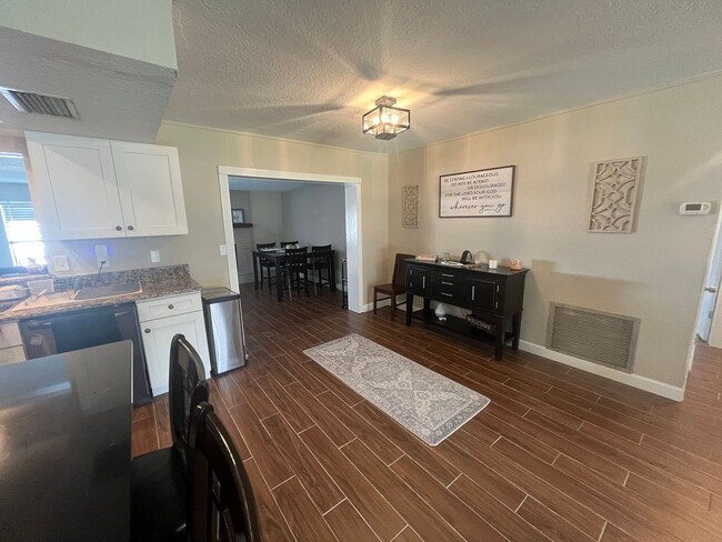 Photo - 5119 Ferncrest Dr