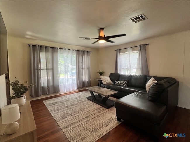 Photo - 1519 S 43rd St