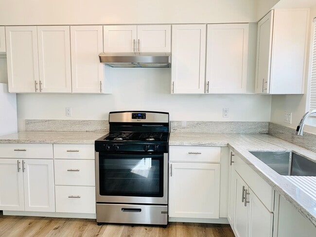 Photo - LVW Unit 8838 Lakeview Road A