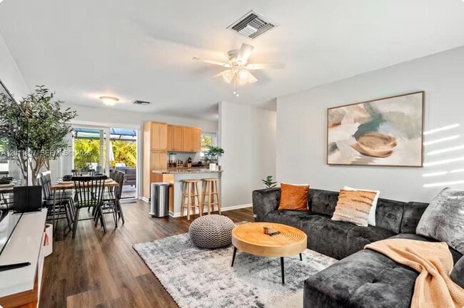 Photo - 2117 Longwood Rd