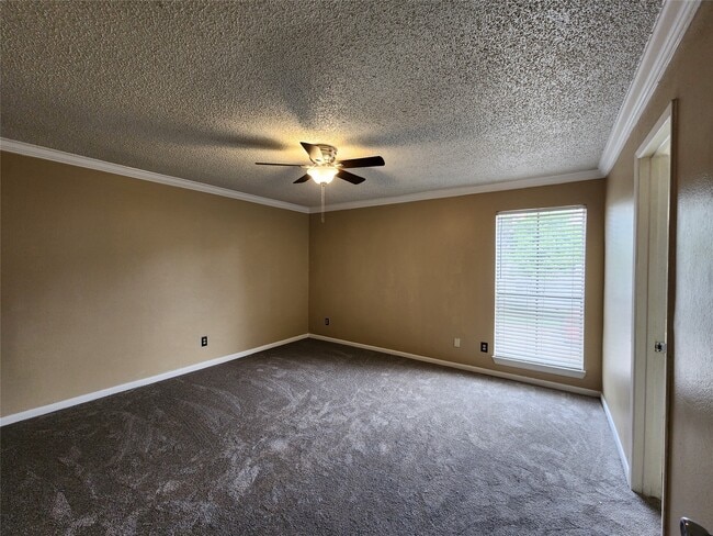 Photo - 17331 Red Oak Dr Unit 52