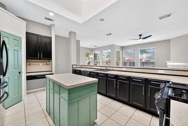 Building Photo - 16431 Red Crest Dr