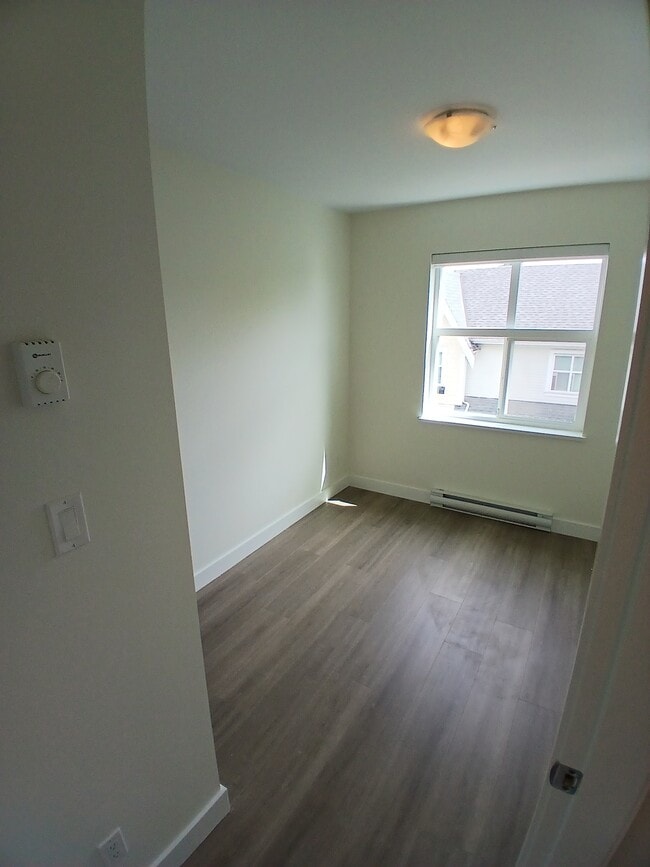 7250 18th Av