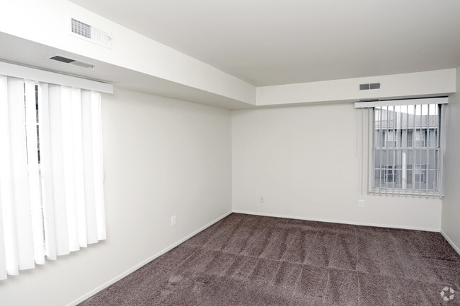 Heritage Grove Apartments