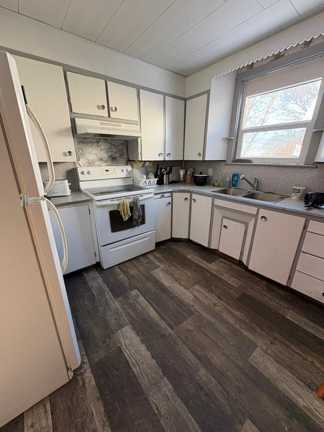 Building Photo - 24 Eddy St