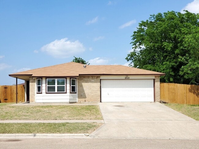 Building Photo - 2705 Casey Dr Rental