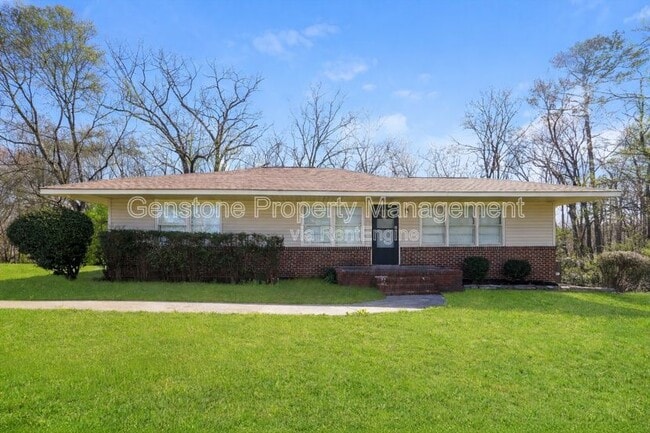 Building Photo - 2629 Wood Dr NE