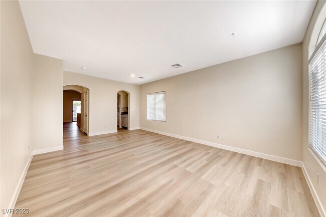 Photo - 7644 Borealis St