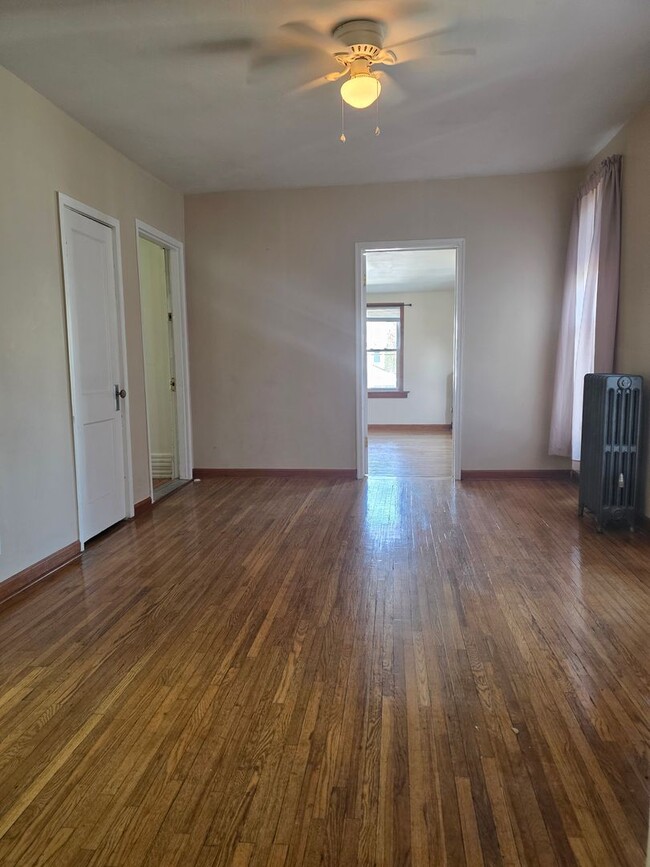 Photo - 711 W Water St Unit 4