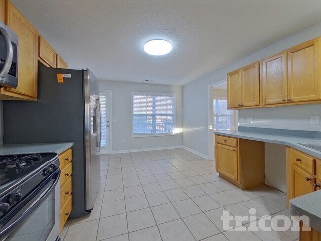 Photo - 15 Stable Ln