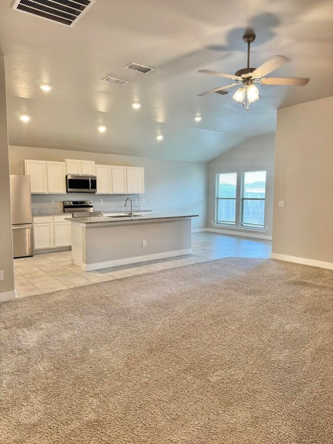 Photo - 13703 Avenue T