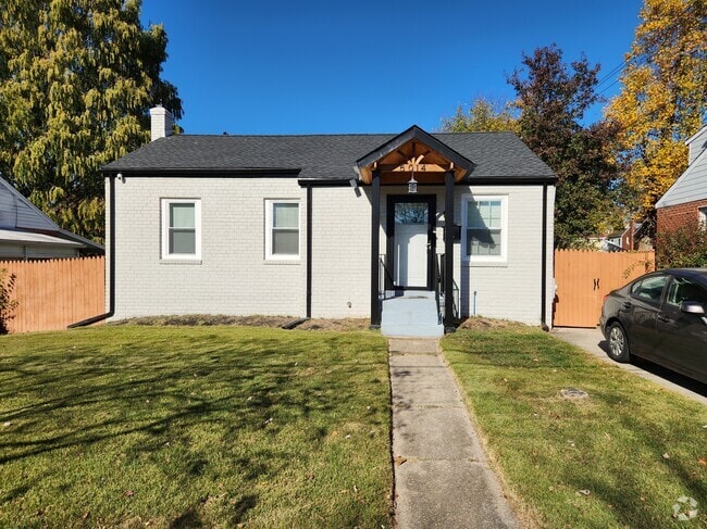 Building Photo - 5014 Nantucket Rd Rental
