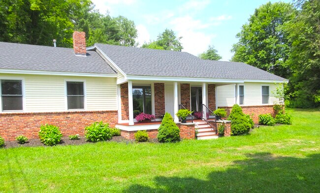Photo - 7 Chemung Rd House