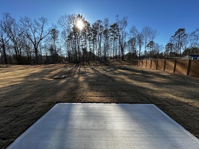 Photo - 261 Utica Bnd Ct