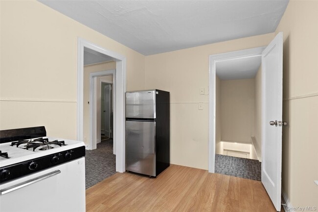 Photo - 1883 Bellmore Ave