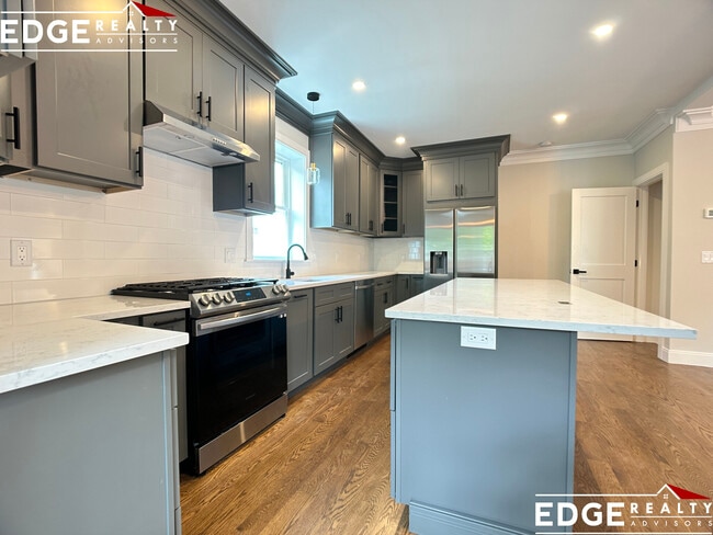 Photo - 238 Palfrey St