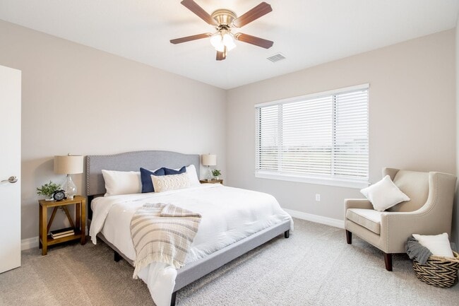 Photo - Beautiful 2BR/2BA Unit Available in Senior Living Community (55+) Unidad 1