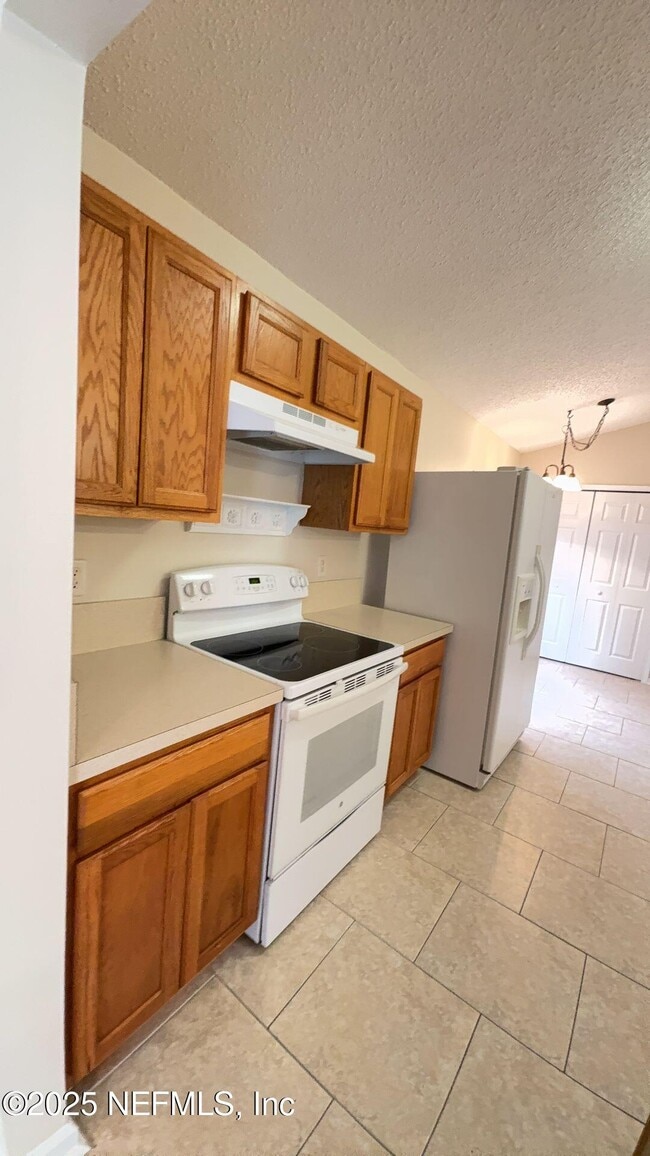 Photo - 13 Sleepy Hollow Trail