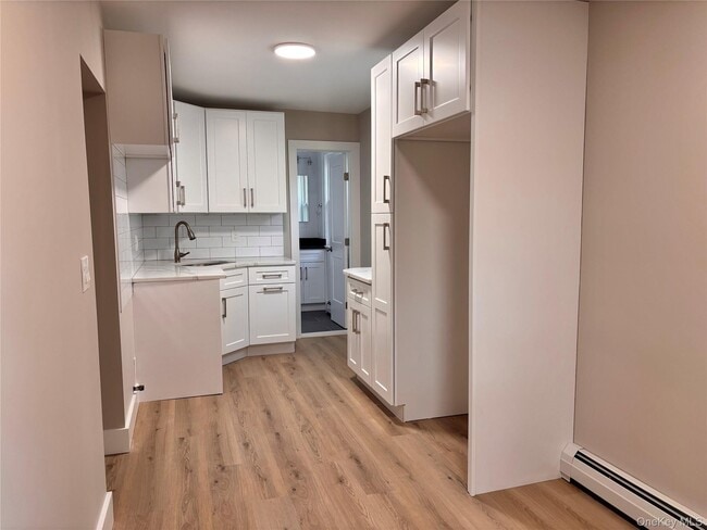 Building Photo - 60 Leroy Ave Unit 2 Rental