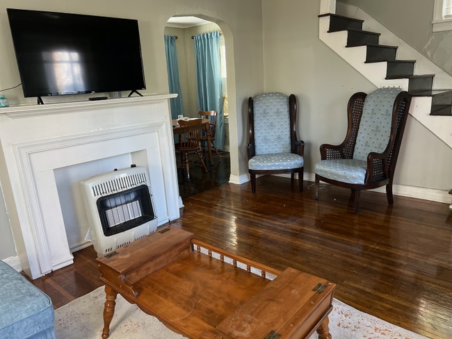 Photo - 1140 S College Ave