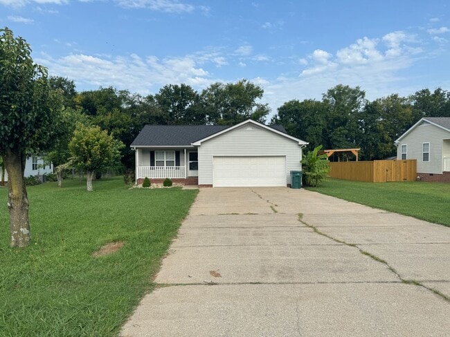 Building Photo - 720 Fields Ln
