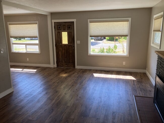 Photo - Cozy Three Bedroom Home in South Salem