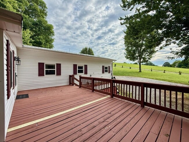 Photo - 6710 Cedar Creek Rd