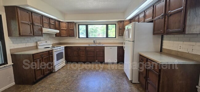 Photo - 7506 W Jefferson Blvd