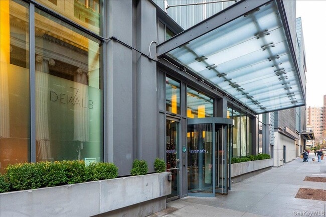 Building Photo - 7 DeKalb Ave Unit 19F