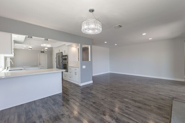 738 Galaxy Heights Dr