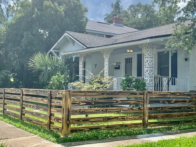 Building Photo - 1039 Riviera St Unit Riviera