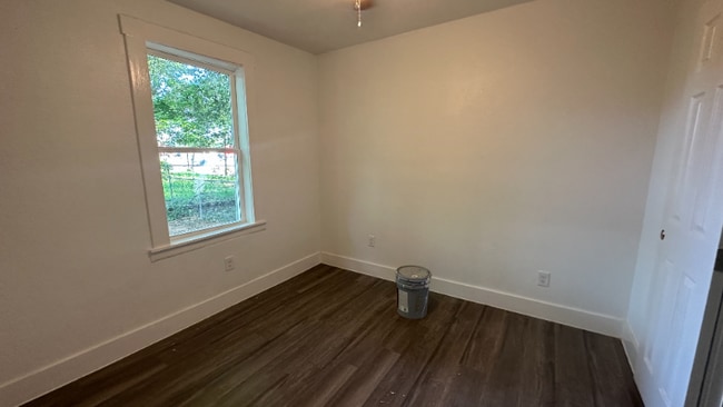 Photo - 102 7th St SW Unit 3