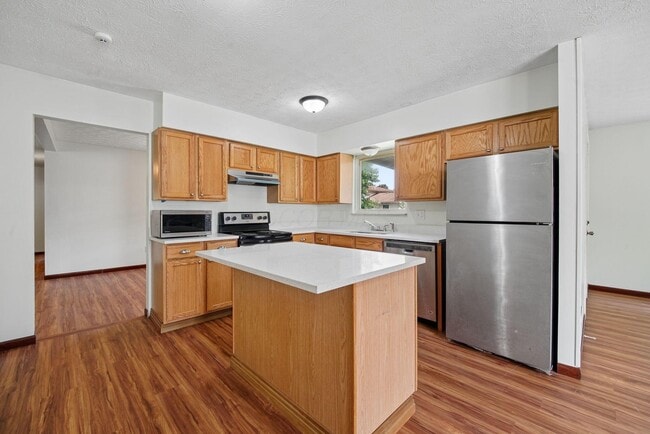 Photo - 1806 Balsamridge Rd