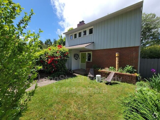 Building Photo - 536 NW 34th St Rental
