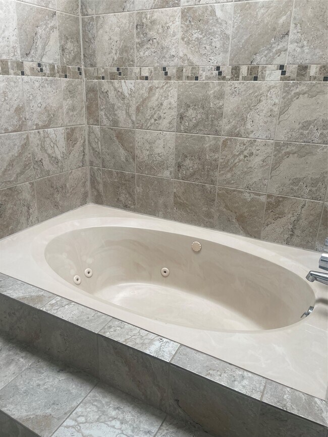 Photo - 1826 Port O' Call St