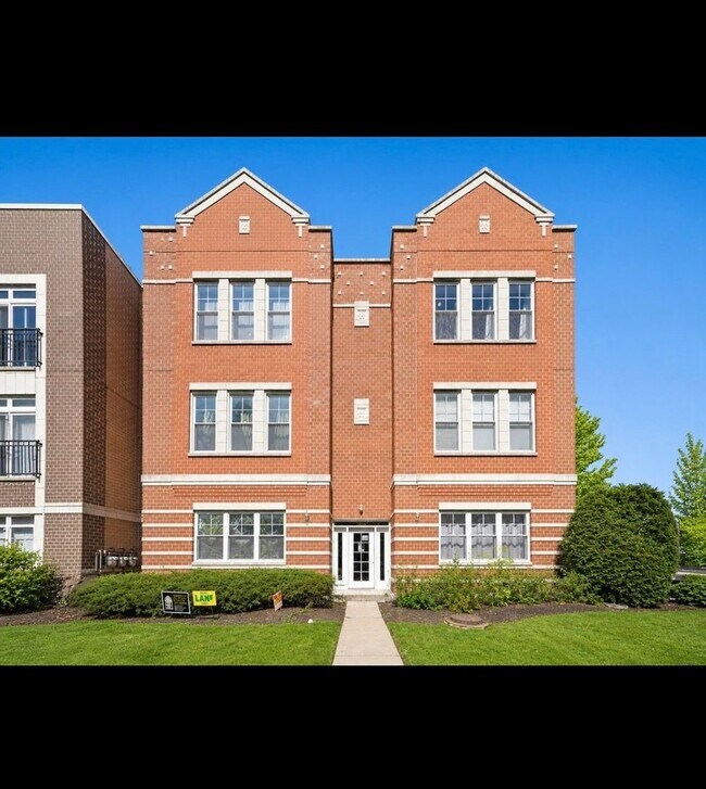 Building Photo - 2204 N Natchez Ave