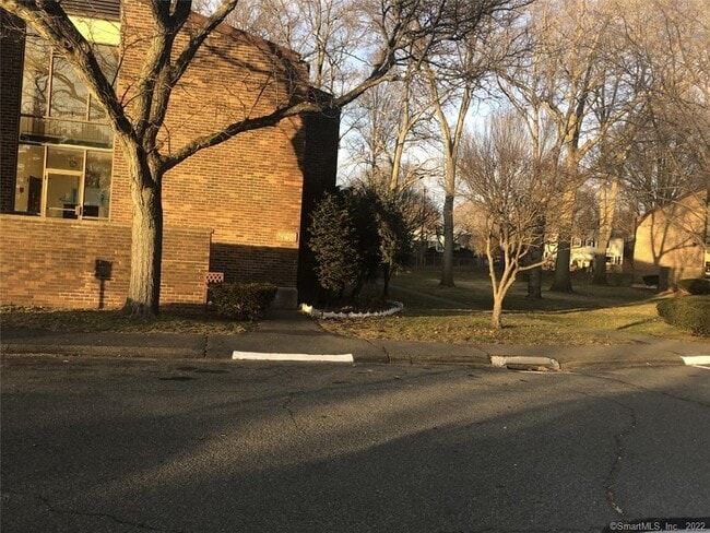 Building Photo - 235 Henry Ave Unit 22K Rental