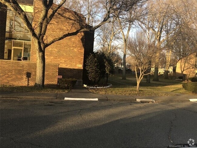 Building Photo - 235 Henry Ave Unit 22K Rental