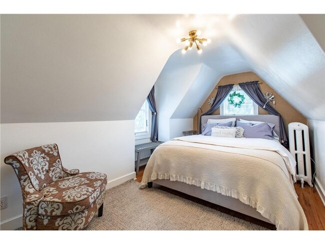 Photo - 538 4th Ave NW Unit Upper