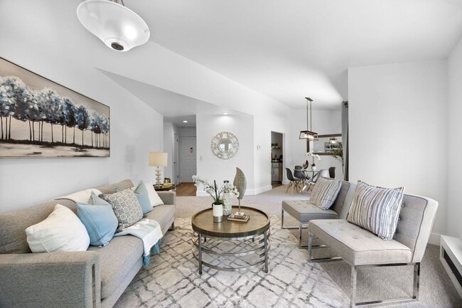 Photo - Bright & Spacious 2 Bedroom, 2 Bath Apartment in Fremont! Unit V