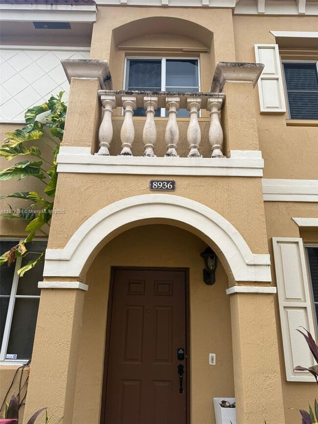 Building Photo - 8936 SW 18th St Rental