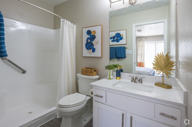 2BR, 2BA - 1,143SF - Primary Bathroom