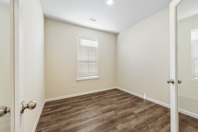 Photo - 11751 Armadale Dr